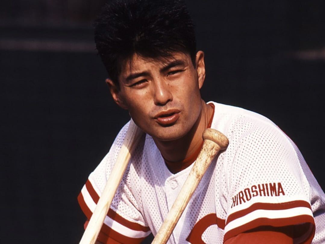 送料無料 即決 広島東洋カープ 緒方孝市選手ユニフォーム 1989 送料無料 即決 広島東洋カープ 緒方孝市選手ユニフォーム 1989