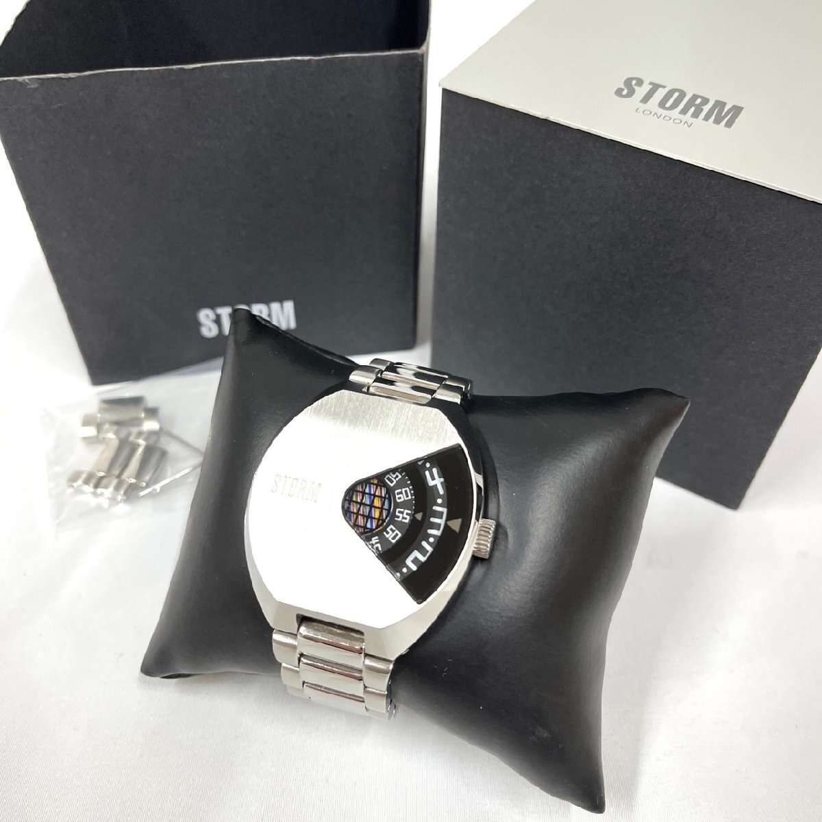 ▽▼腕時計 STORM ストーム TC.011 メンズ腕時計 黒×シルバー 箱付き 腕周り小さめ 不動品▼▽