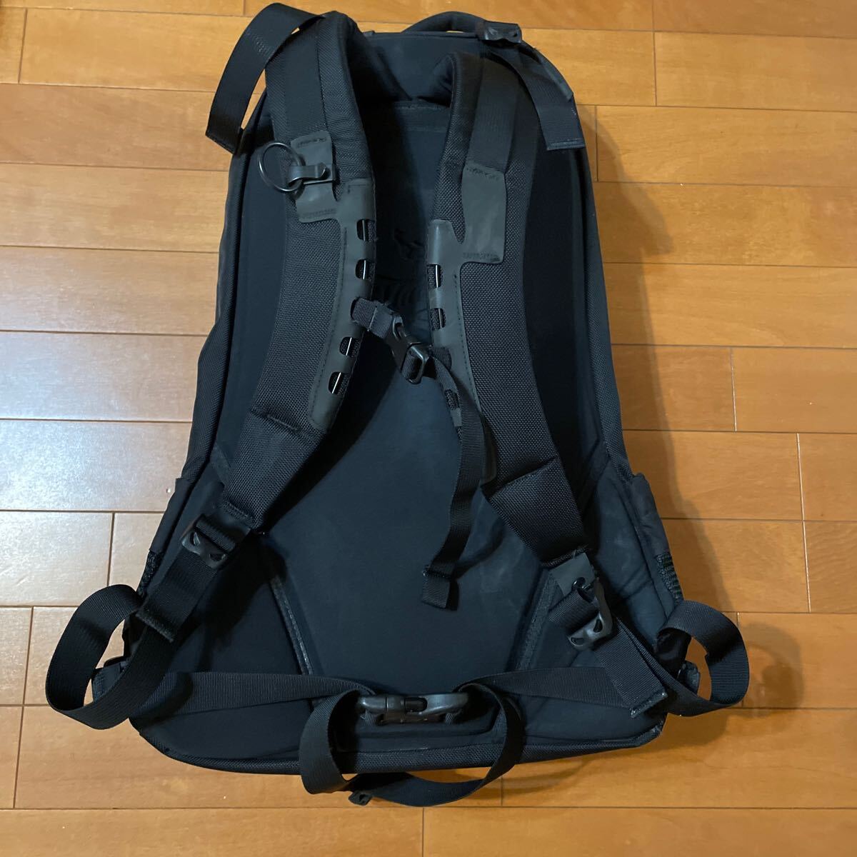 希少 即完売『ARC'TERYX』ARRO22バックパック アークテリクス 希少 即完売『ARC'TERYX』ARRO22バックパック アークテリクス