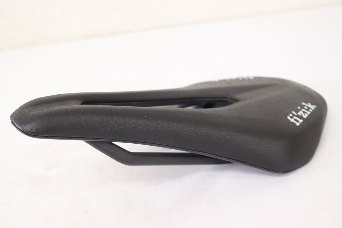 ☆fi'zi:k フィジーク ARGO VENTO サドル カーボンレール 極上品 ☆fi'zi:k フィジーク ARGO VENTO サドル カーボンレール 極上品