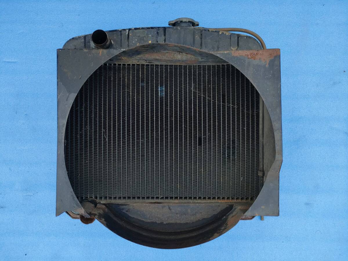 三菱　ジープ　J3　純正　ラジエータ　當(dāng)時(shí)物　レトロ　(管理No.J3-0325)