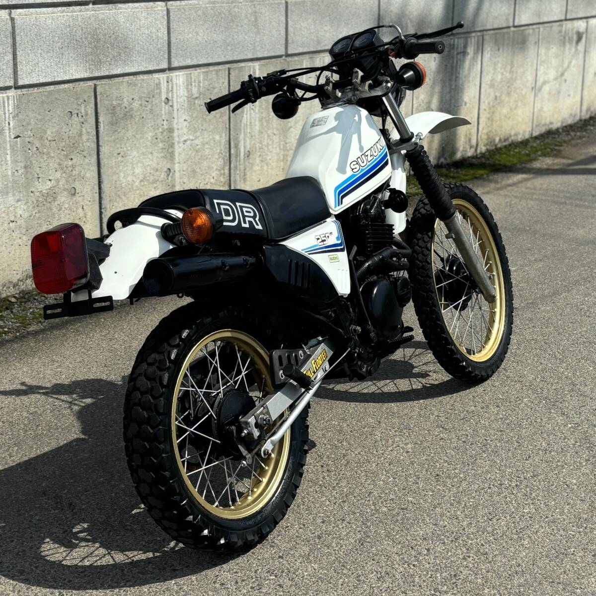 スズキ DR250S SJ41A 実動 書類有り 超希少 4スト 検）KDXKLXTSXLXLRTLRTLMRHセローシェルパ ホンダスズキヤマハカワサキ  現状車 - GETNIPPON เก็ทนิปปอน