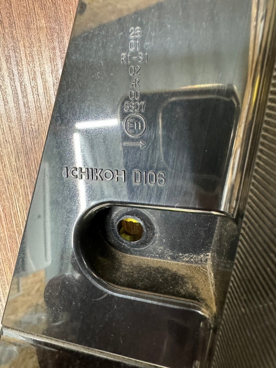 【中古】 ホンダ NBOX テールランプ右 ※傷有_画像7