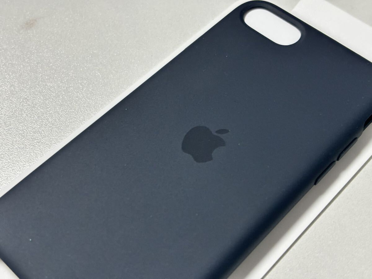 アップル 純正 iPhone 7 / 8 / SE シリコンケース ミッドナイト アップル 純正 iPhone 7 / 8 / SE シリコンケース ミッドナイト