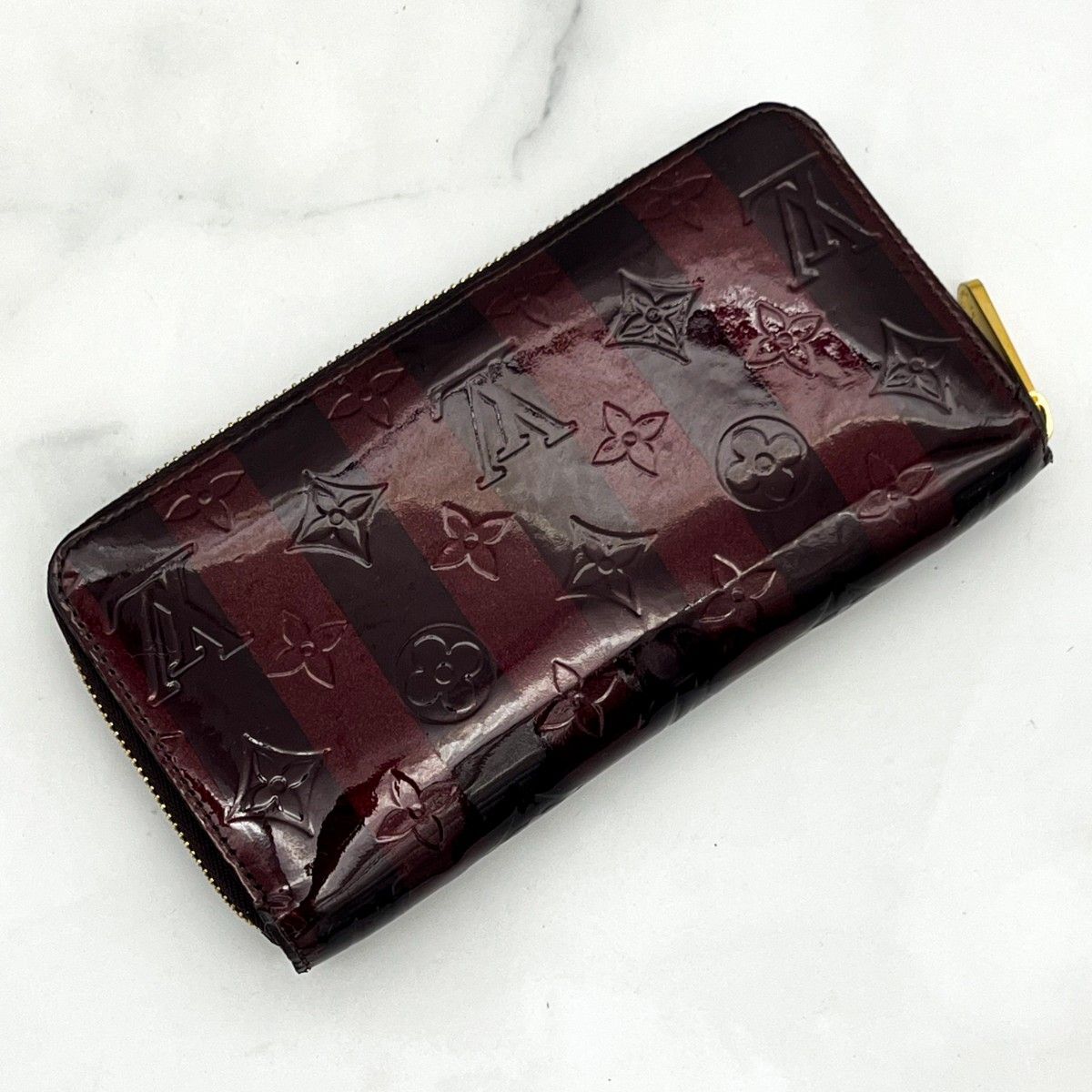 ルイヴィトン LOUIS VUITTONレッド ストライプ 長財布 Louis Vuitton レッド ストライプ 長財布