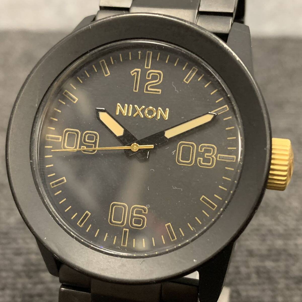NIXON ニクソン IN THE HOTZONE THE PRIVATE クォーツ アナログ NIXON ニクソン IN THE HOTZONE THE PRIVATE クォーツ アナログ