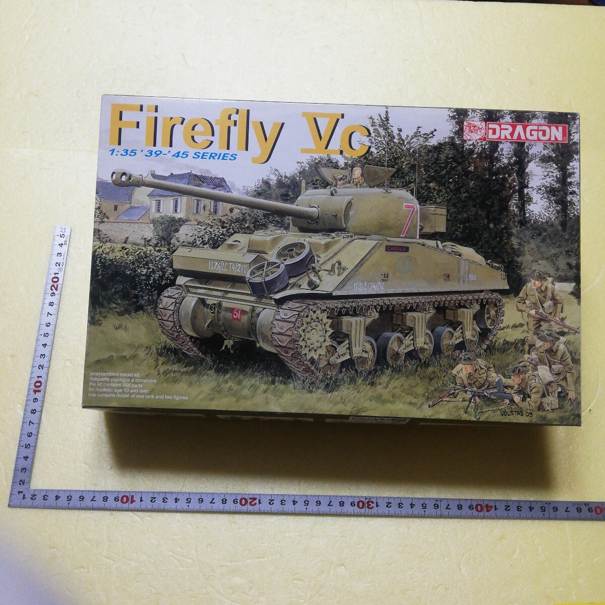 ☆地 6182 1/35 ドラゴン Firefly ⅤC ファイアーフライ　戦車兵２名　連結式キャタピラ　未組立