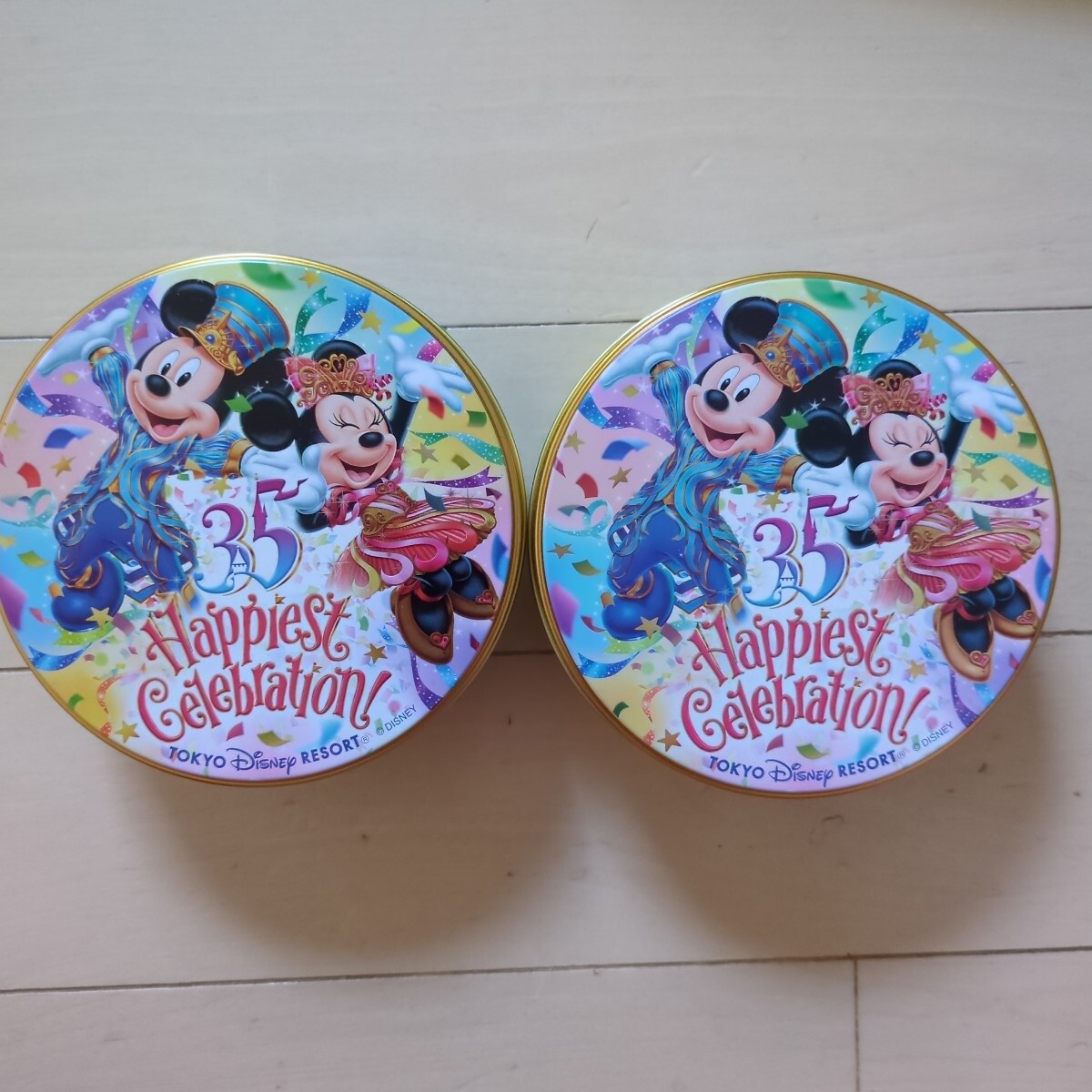 ディズニーランド*お菓子缶*35周年*パフチョコレート*used品 *二個セット_画像1