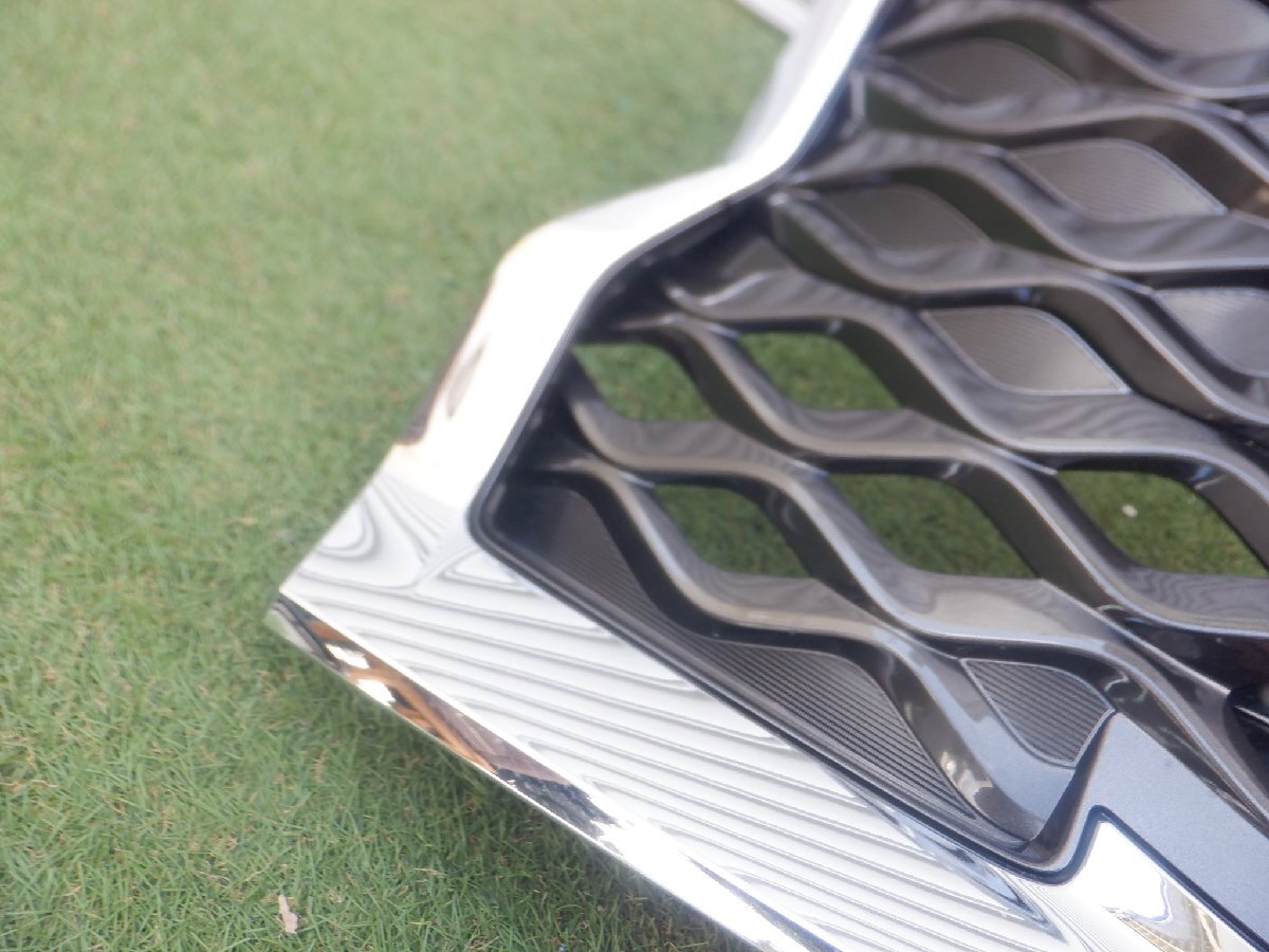 トヨタ純正 ZWR90W ZWR95W MZRA90W MZRA95W 90 ヴォクシー フロントグリル ラジエターグリル 53102-V1020 53114-V1070 m-24-8-132