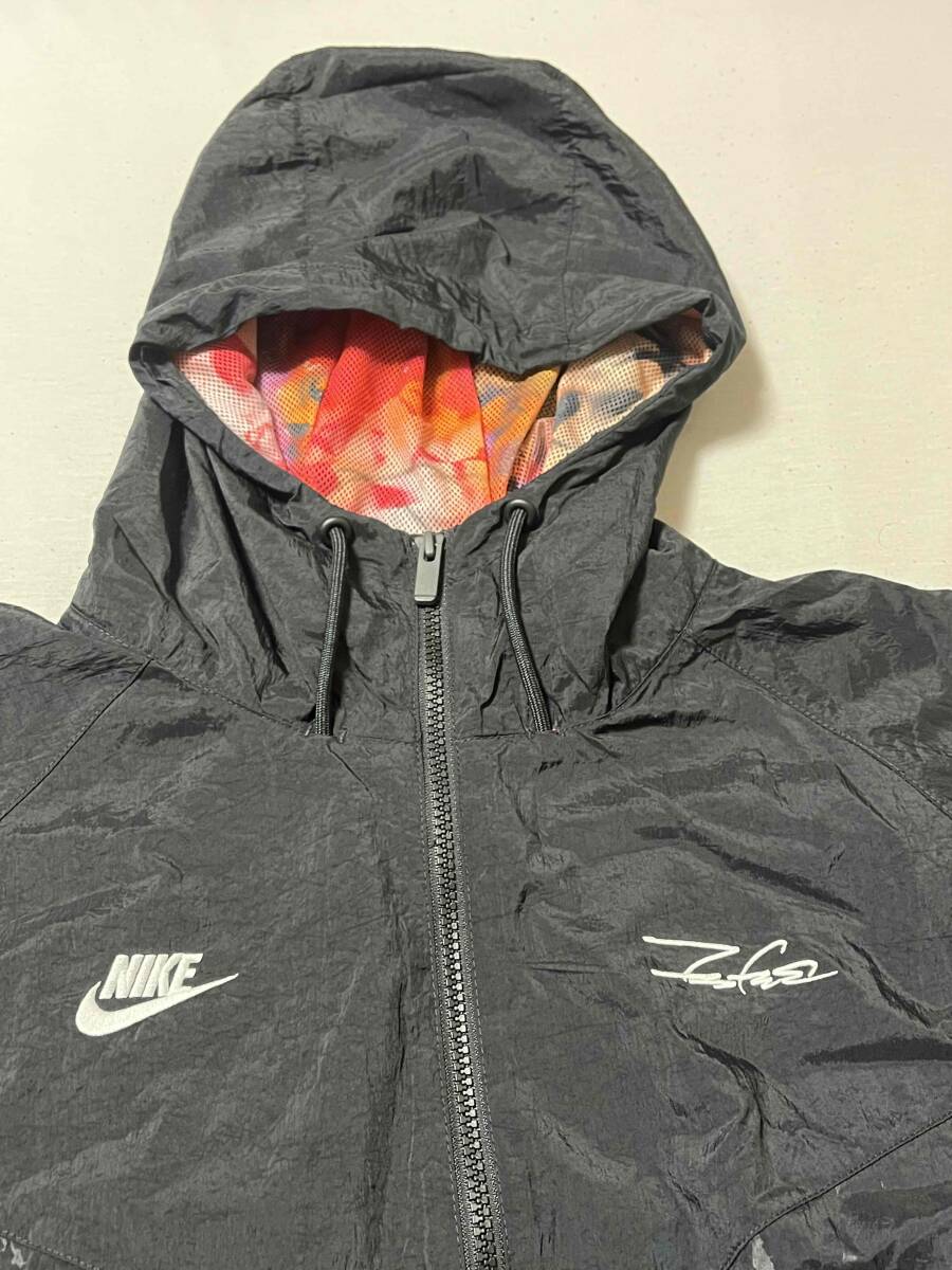 NIKE FUTURA ナイロンジャケット パーカー 2XL フューチュラ NIKE FUTURA ナイロンジャケット パーカー 2XL フューチュラ
