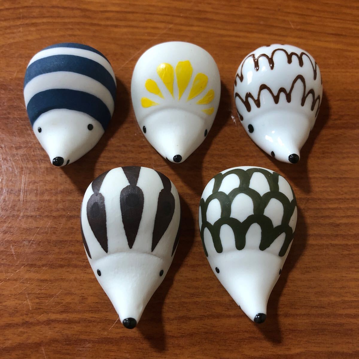 〈送料無料〉箸置き ハリネズミ 波佐見焼 はりねずみ 針ねずみ 箸置 はしおき