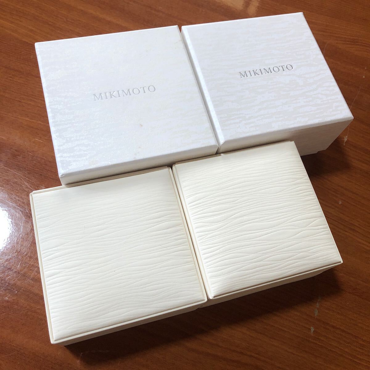 送料無料〉ミキモト ギフトボックス ピアス用 イアリング用 空箱 送料無料〉ミキモト ギフトボックス ピアス用 イアリング用 空箱