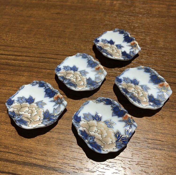 〈送料無料〉深川製磁 箸置き 染錦花丸紋 牡丹 金彩 深川製 深川 箸置 はしおき