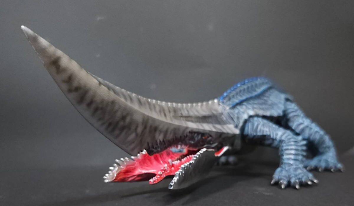 Yahoo!オークション - 怪獣ソフビ ギロン2023 リペイント完成品