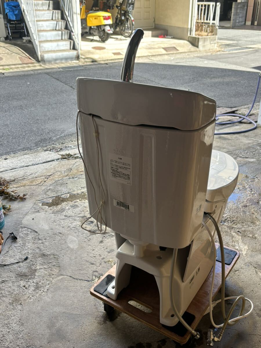 20400円 TOTO 洋式便器 SH233BA CS232B ウォシュレット 20400円 TOTO 洋式便器 SH233BA CS232B ウォシュレット