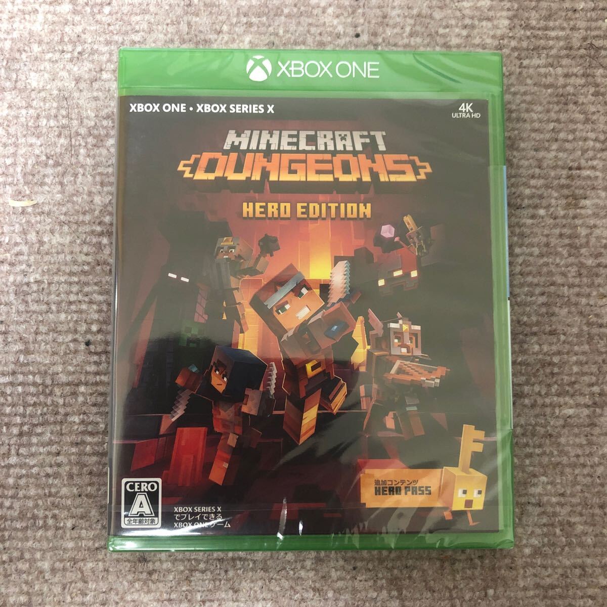 新品未開封　マインクラフト ダンジョンズ ヒーロー エディション - XboxOne (【同梱物】 「ヒーローパス」 ダウンロードコード)