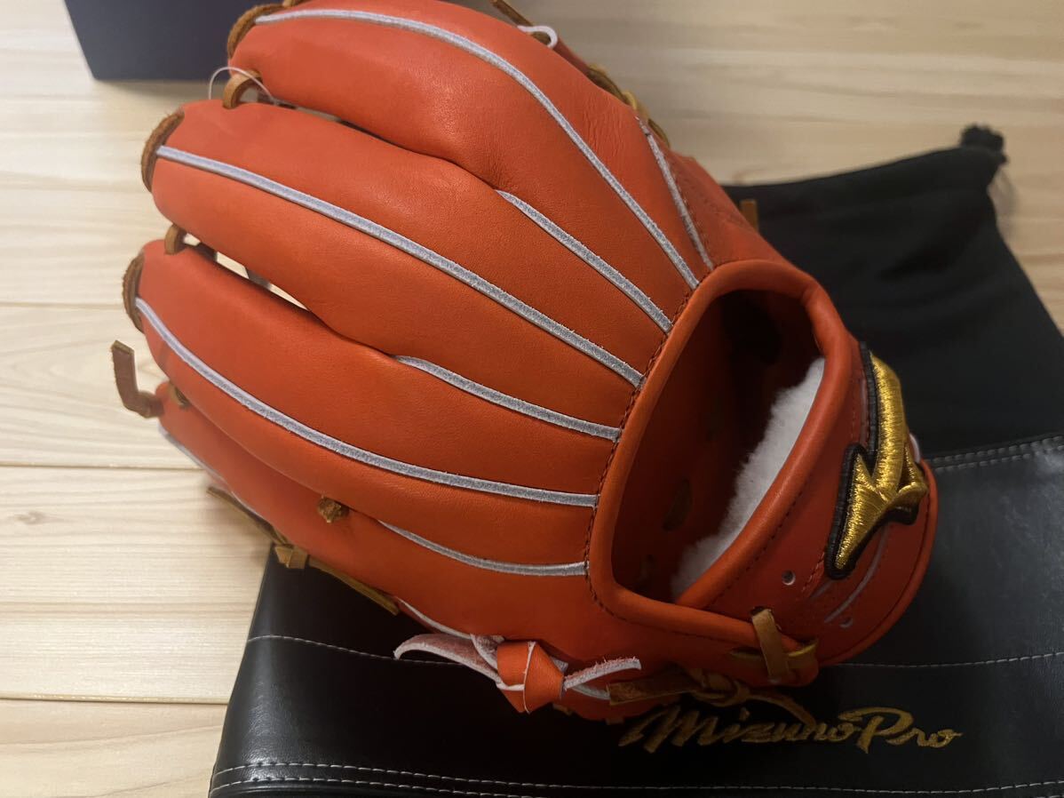 巨人 ジャイアンツ 坂本勇人選手 本人仕様 グローブ 非売品 新品 巨人 ジャイアンツ 坂本勇人選手 本人仕様 グローブ 非売品 新品