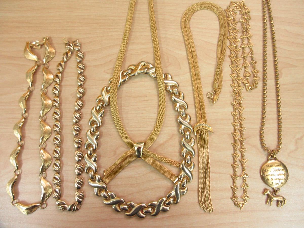 【C25】ヴィンテージ ビンテージ ネックレス ゴールドカラー など アクセサリー 大量 まとめ売り まとめ TIA