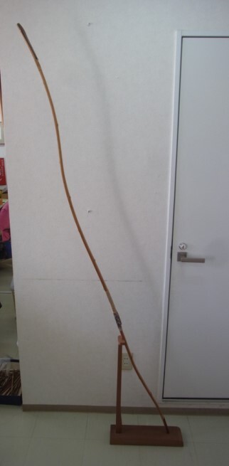 札幌発】☆和弓 竹弓 在銘・楠見蔵吉 全長約220cm 重量約600g 弓 札幌発】☆和弓 竹弓 在銘・楠見蔵吉 全長約220cm 重量約600g 弓