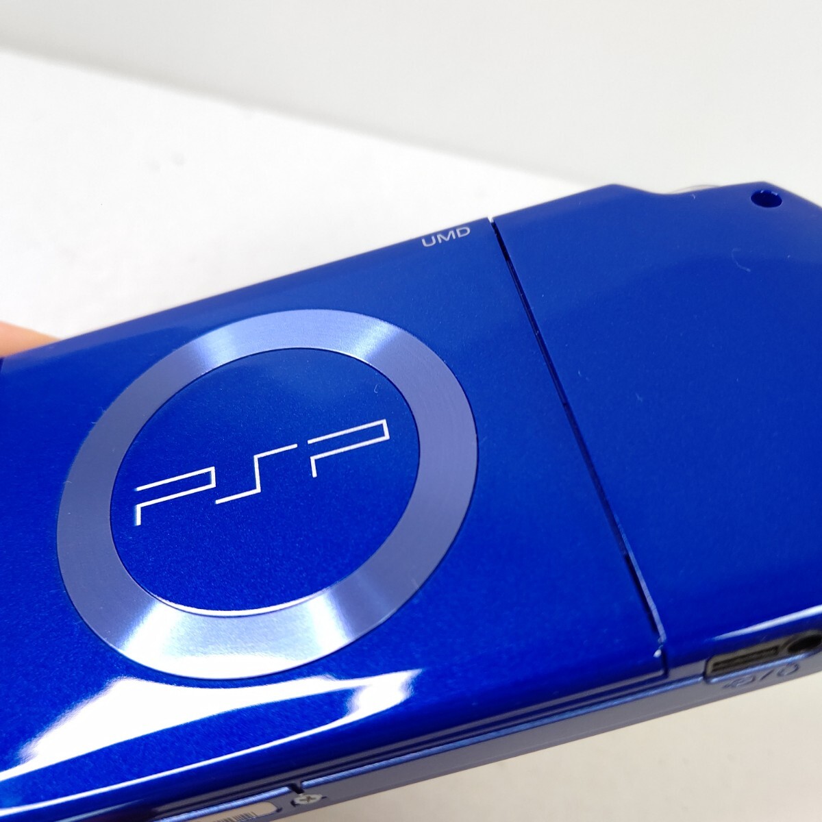 ソニー PSP2000 メタリックブルー 極美品 プレイステーション ソニー PSP2000 メタリックブルー 極美品 プレイステーション