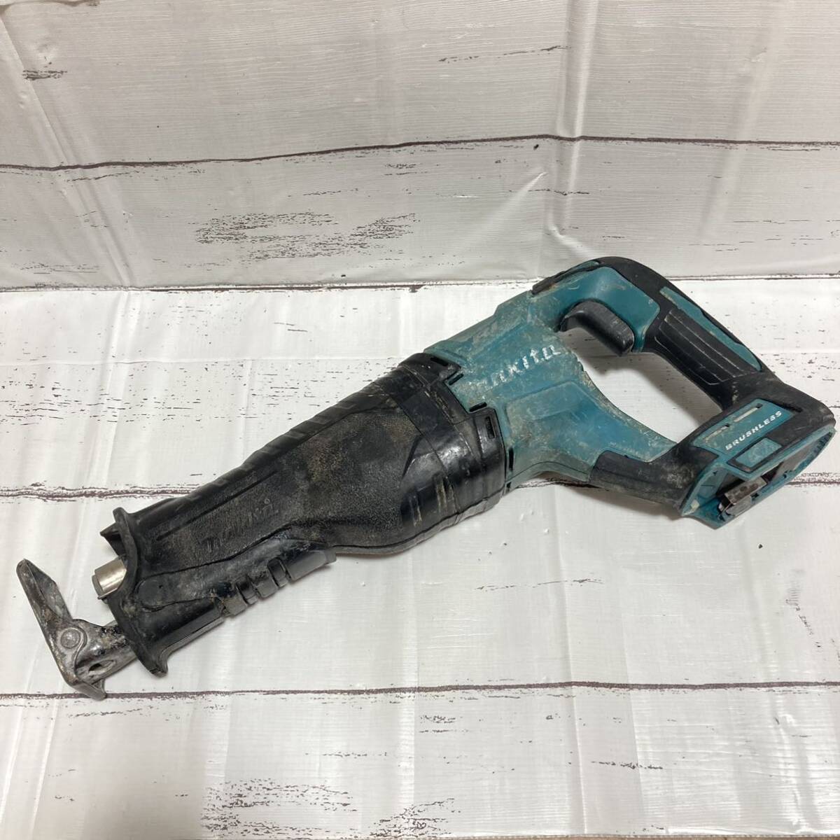 【送料無料！ジャンク品】makita マキタ 充電式レシプロソー 18V JR187D 切断機 