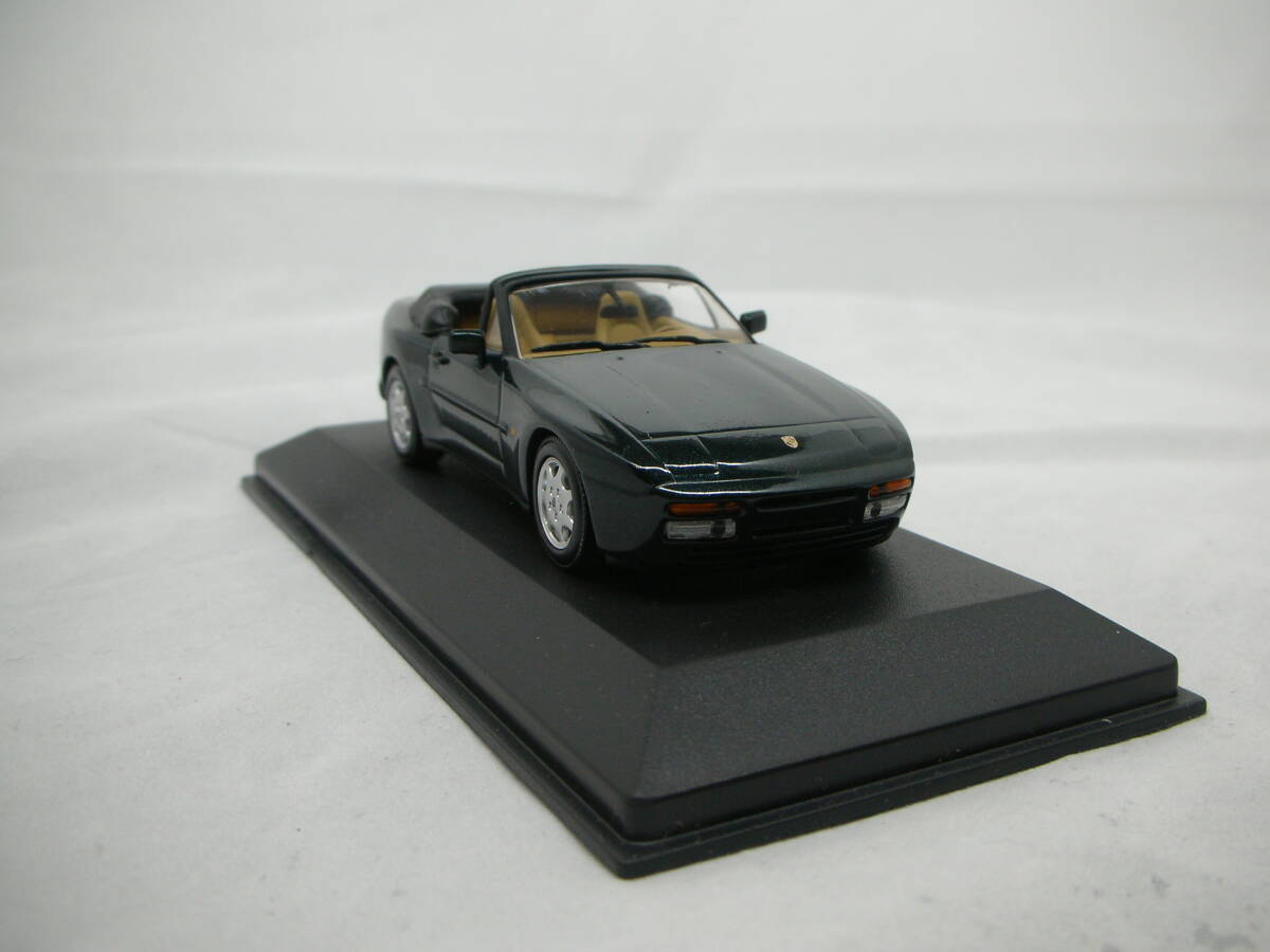 １／４３ ミニチャンプス製ポルシェ９４４カブリオレ グリーンメタリック