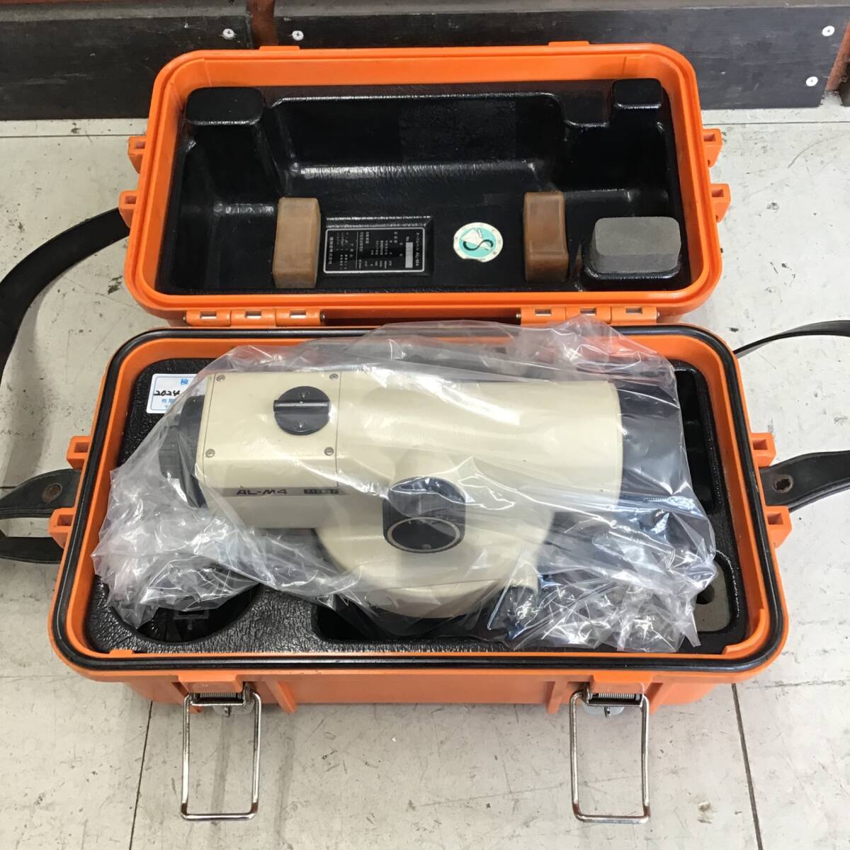 中古品】ACDelco(エーシデルコ) 10.8v充電式レンチARW1209 + LED 中古品】ACDelco(エーシデルコ) 10.8v充電式レンチARW1209 + LED