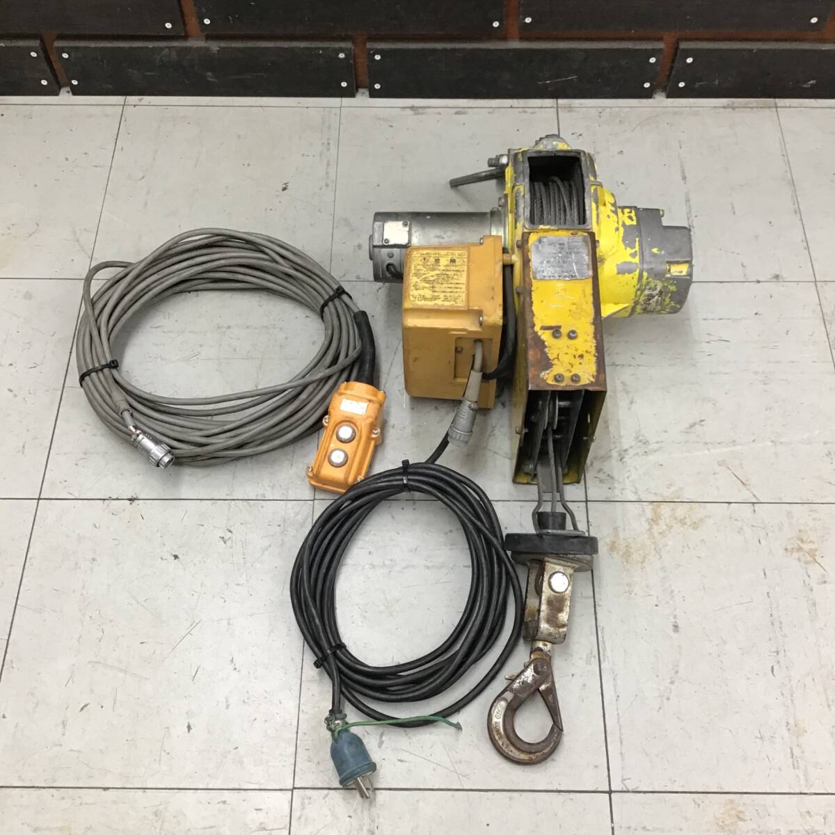 【現状品】トーヨーコーケン/TKK 電動ウインチ(ワイヤー) ベビーホイスト BH-420 ■送料無料・代引き・店頭受取対応■