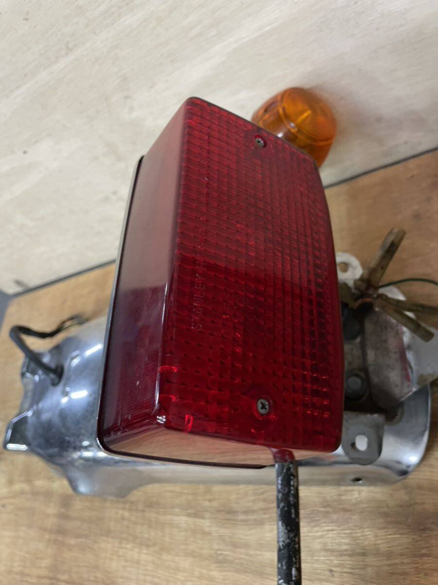 CM400 CM250 純正 リアフェンダー テールランプ ウインカー CM400 CM250 純正 リアフェンダー テールランプ ウインカー