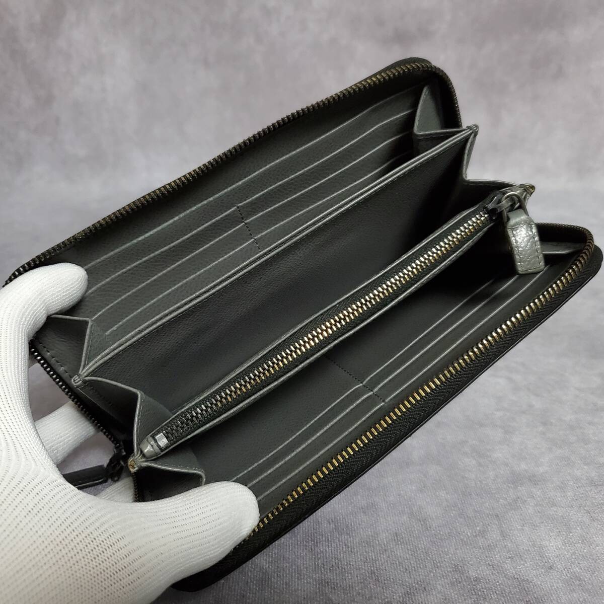 PRADA ミニ財布 ミニウォレット 手入れ済 PRADA ミニ財布 ミニウォレット 手入れ済