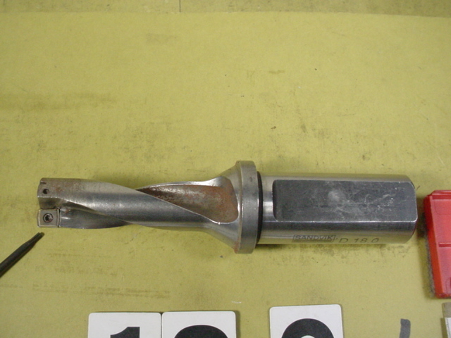 18Φ R416.2-0180L25-31 チップ10個付 旧モデル 中古品 サンド 18Φ R416.2-0180L25-31 チップ10個付 旧モデル 中古品 サンド