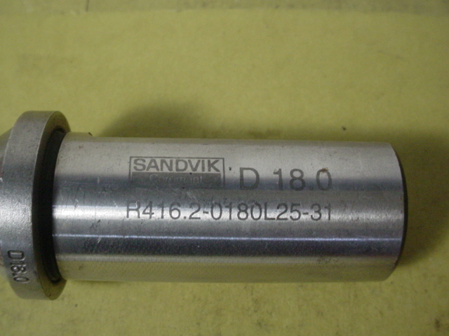 18Φ R416.2-0180L25-31 チップ10個付 旧モデル 中古品 サンド 18Φ R416.2-0180L25-31 チップ10個付 旧モデル 中古品 サンド