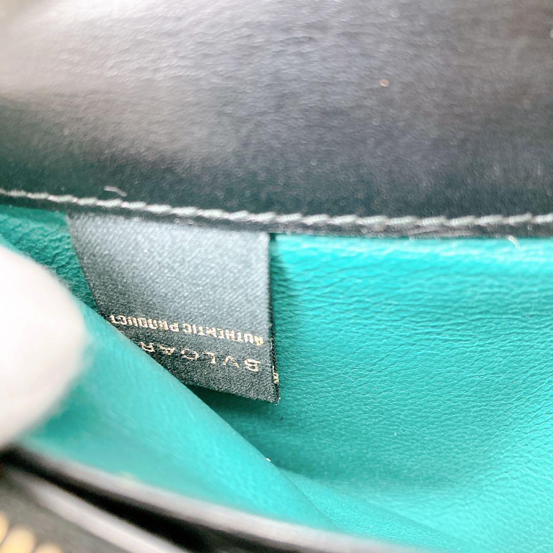 美品BVLGARI ブルガリ セルペンティ フォーエバー 2つ折り長財布 美品BVLGARI ブルガリ セルペンティ フォーエバー 2つ折り長財布