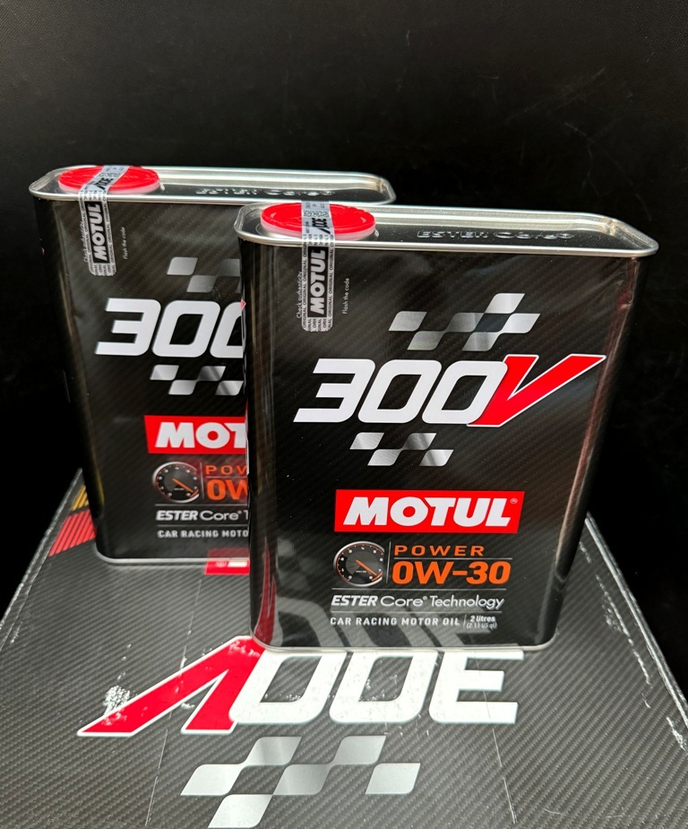 訳アリ特価品　MOTUL 300V POWER パワー 0W30 2L×2本（4L） 日本正規(guī)品 1缶凹みあり 未開封 新品 ※追加可能
