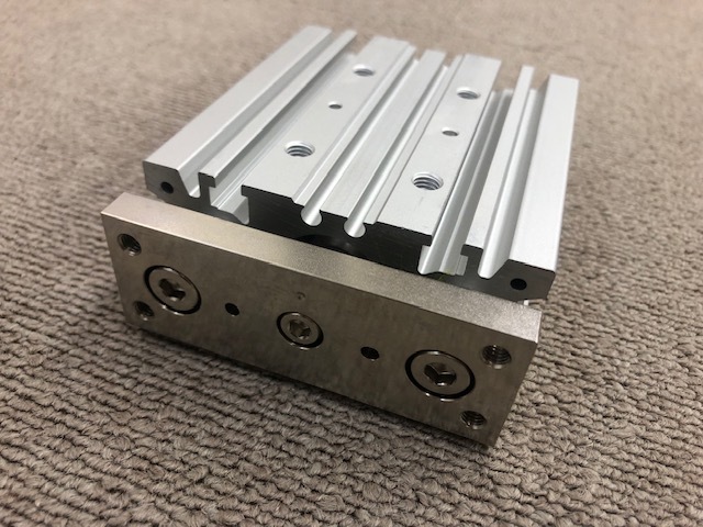 MGPM20-25AZ-M9BWSMC エアクッション付 ガイド付薄形シリンダ゛　新品保管品