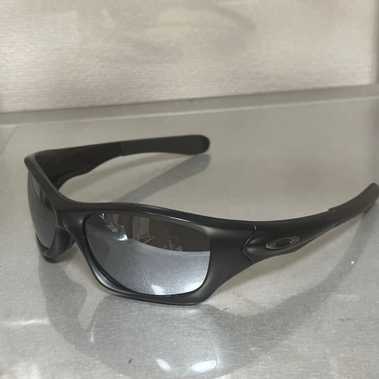 即決 美品 オークリー OAKLEY PITBULL ピットブル サングラス 即決 美品 オークリー OAKLEY PITBULL ピットブル サングラス