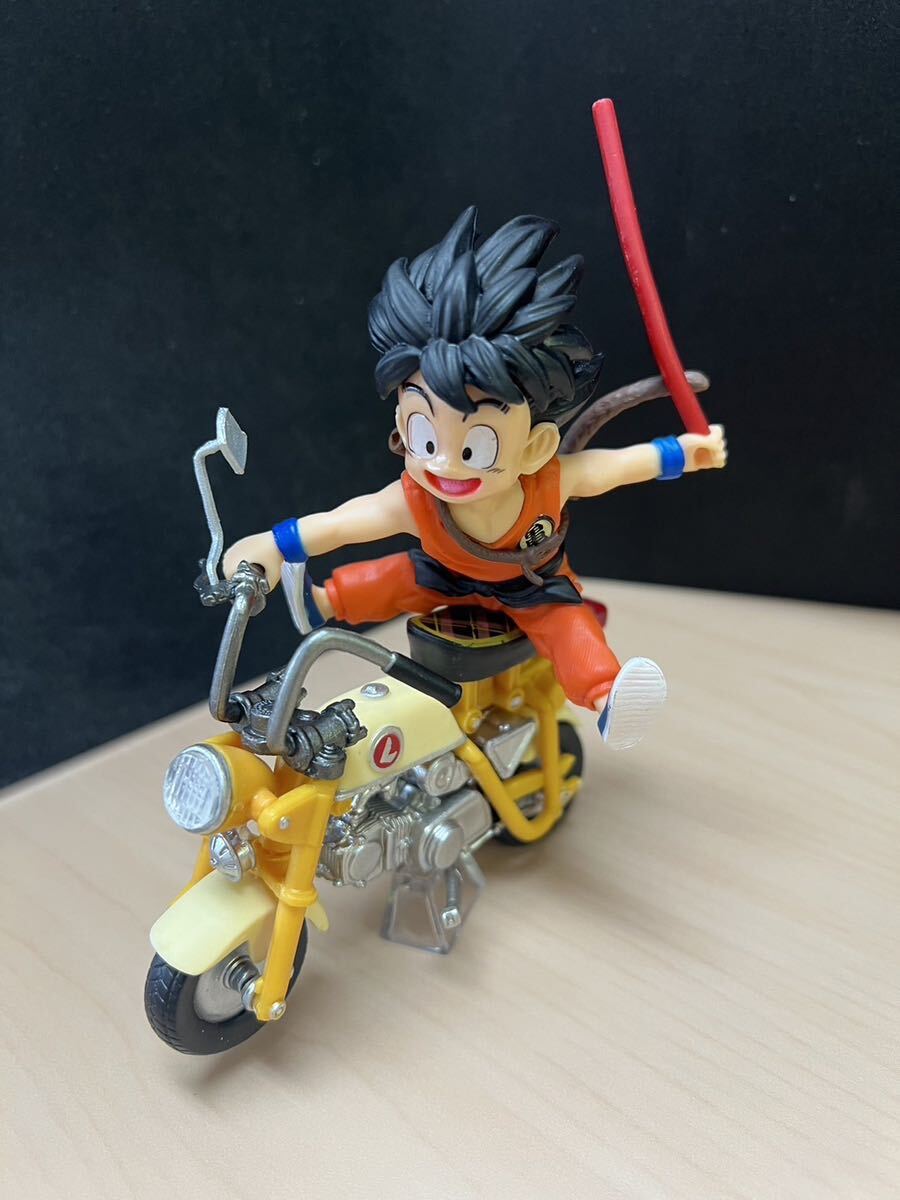 新品 ドラゴンボール 孫悟空 亀仙人 バイク フィギュア 2体 新品 ドラゴンボール 孫悟空 亀仙人 バイク フィギュア 2体