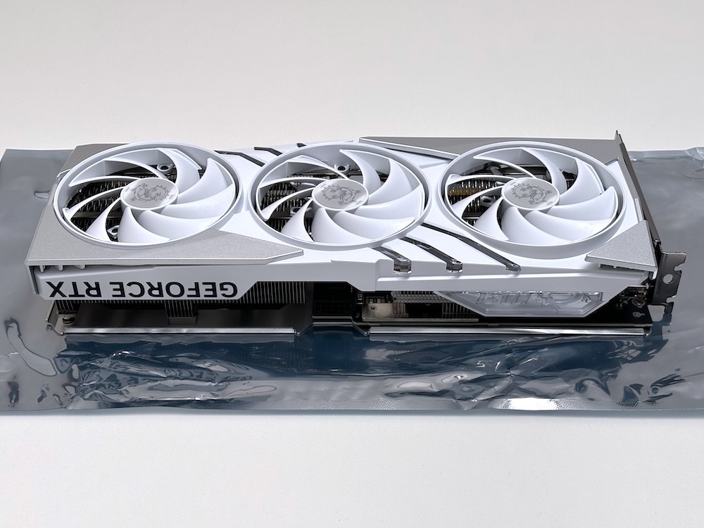 使用少・ホワイト・納品書付 GeForce RTX 4070 Ti GAMING X SLIM 使用少・ホワイト・納品書付 GeForce RTX 4070 Ti GAMING X SLIM