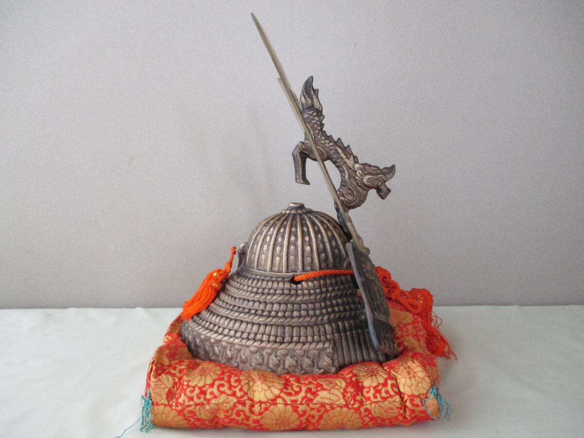 出世兜(箱入り 京美堂「竜頭付き・座布団付き」) 兜飾り 出世兜(箱入り 京美堂「竜頭付き・座布団付き」) 兜飾り
