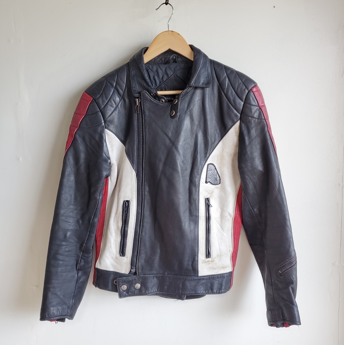 935◆【size48？】KRAWEHL LEDER バイクウエア レーシングジャケット 上のみ 赤×白×黒 レザー 本革 中古 USED 古着 ダブルライダース