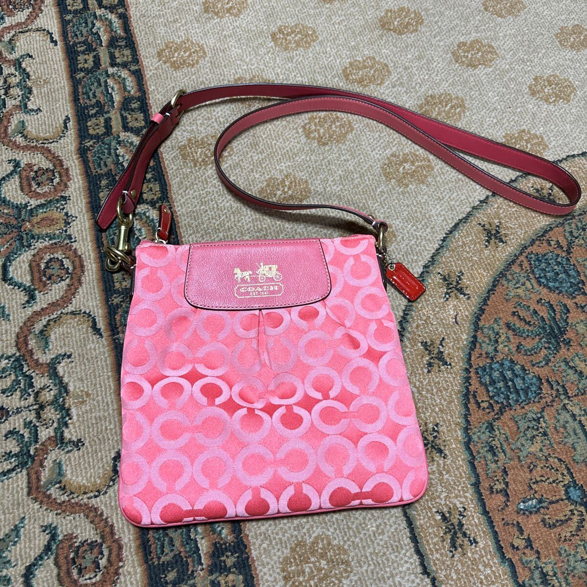 COACH コーチ シグネチャー ショルダーバッグ ピンク|ファッション COACH コーチ シグネチャー ショルダーバッグ ピンク|ファッション