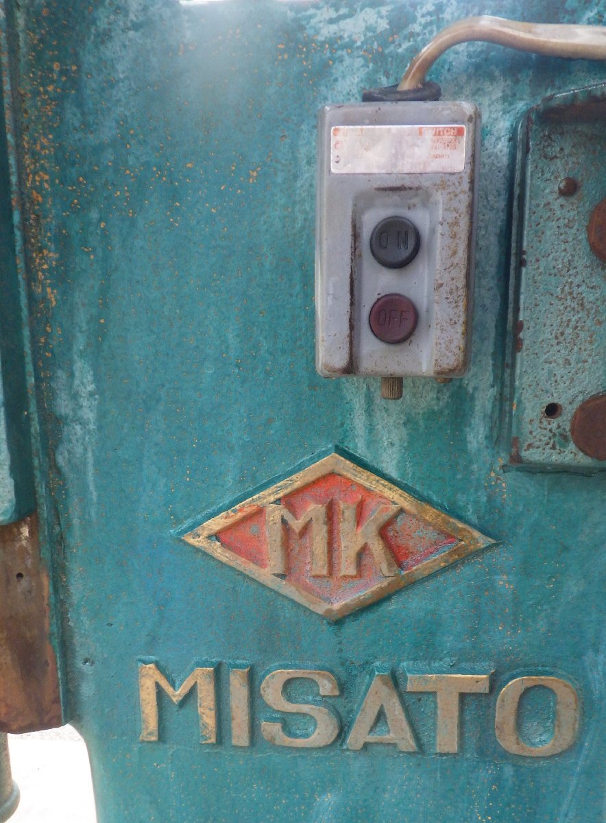 中古品】三里 MISATO 研磨機能付 台傾斜式 昇降盤 三相200V 鋸刃 中古品】三里 MISATO 研磨機能付 台傾斜式 昇降盤 三相200V 鋸刃