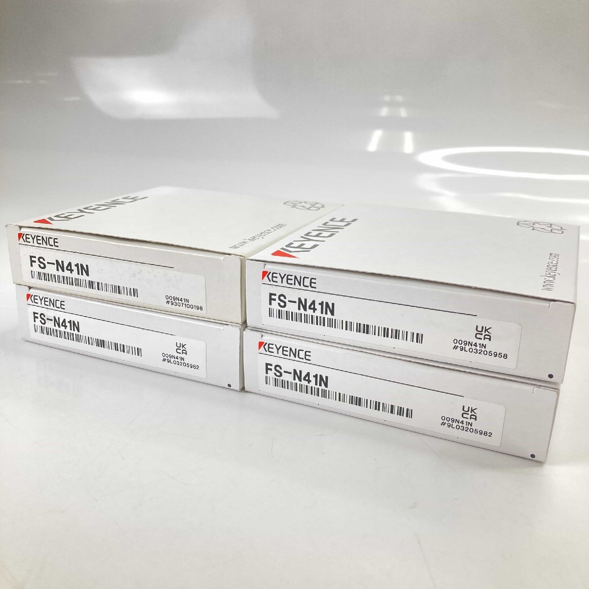 FS-N41N 4個セット ファイバアンプ ケーブルタイプ 親機　NPN キーエンス センサ/変位計