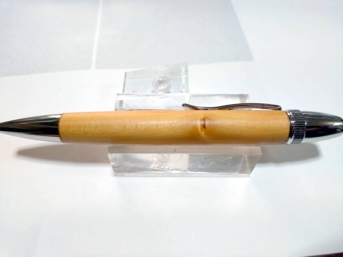 ヒューオンパイン オーストラリア産　爽やかな香り　日本人が知らない希少木 プラチナメッキ金具 　ジェットストリーム芯