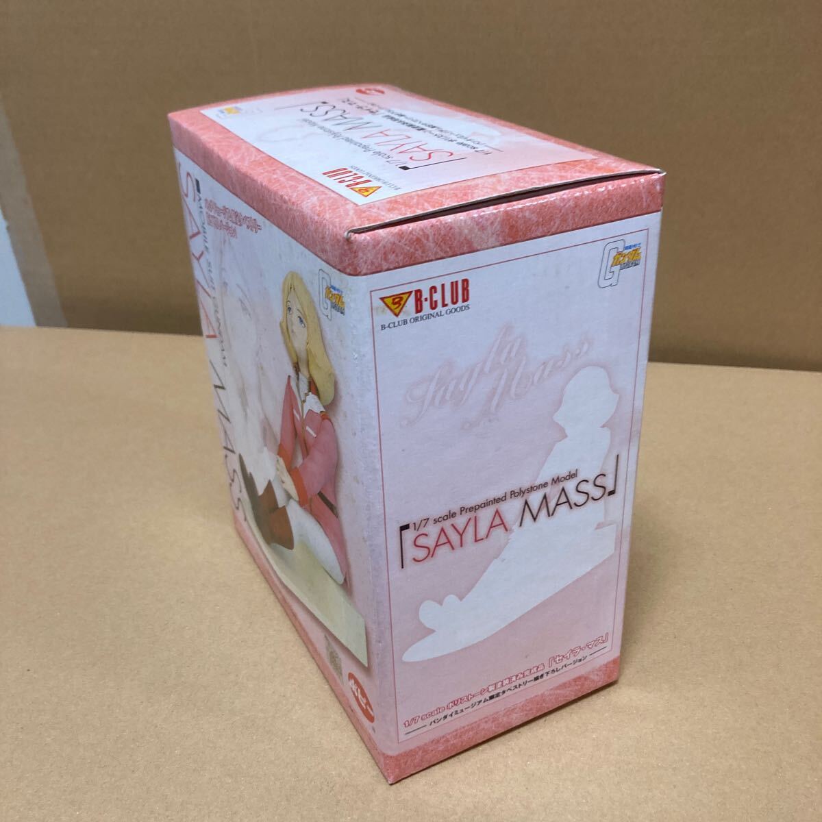 B-CLUB 機動戦士ガンダム セイラ・マス バンダイミュージアム限定タペストリー描き下ろしバージョン ポリストーン製完成品フィギュアポピー_画像2