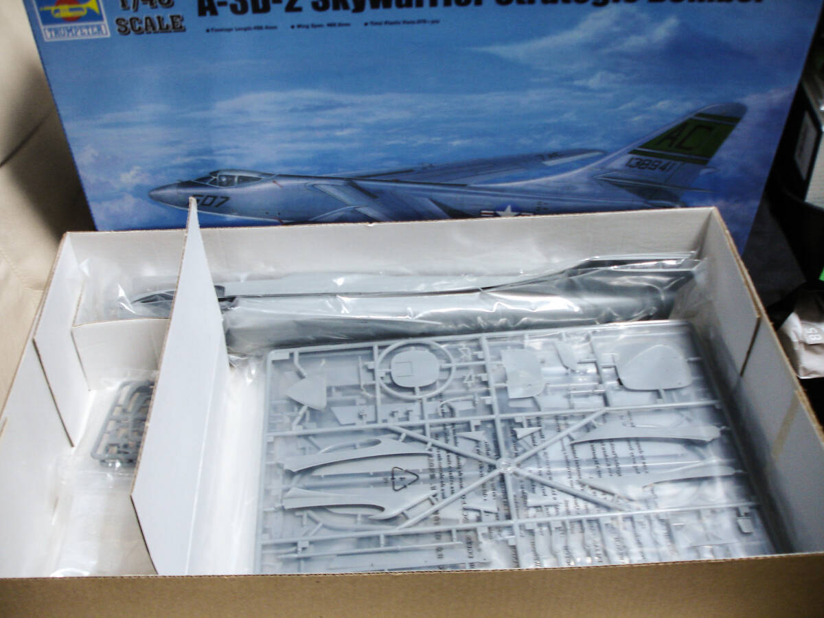 Amazon | トランペッター 1/48 アメリカ海軍 A-3D2 スカイ