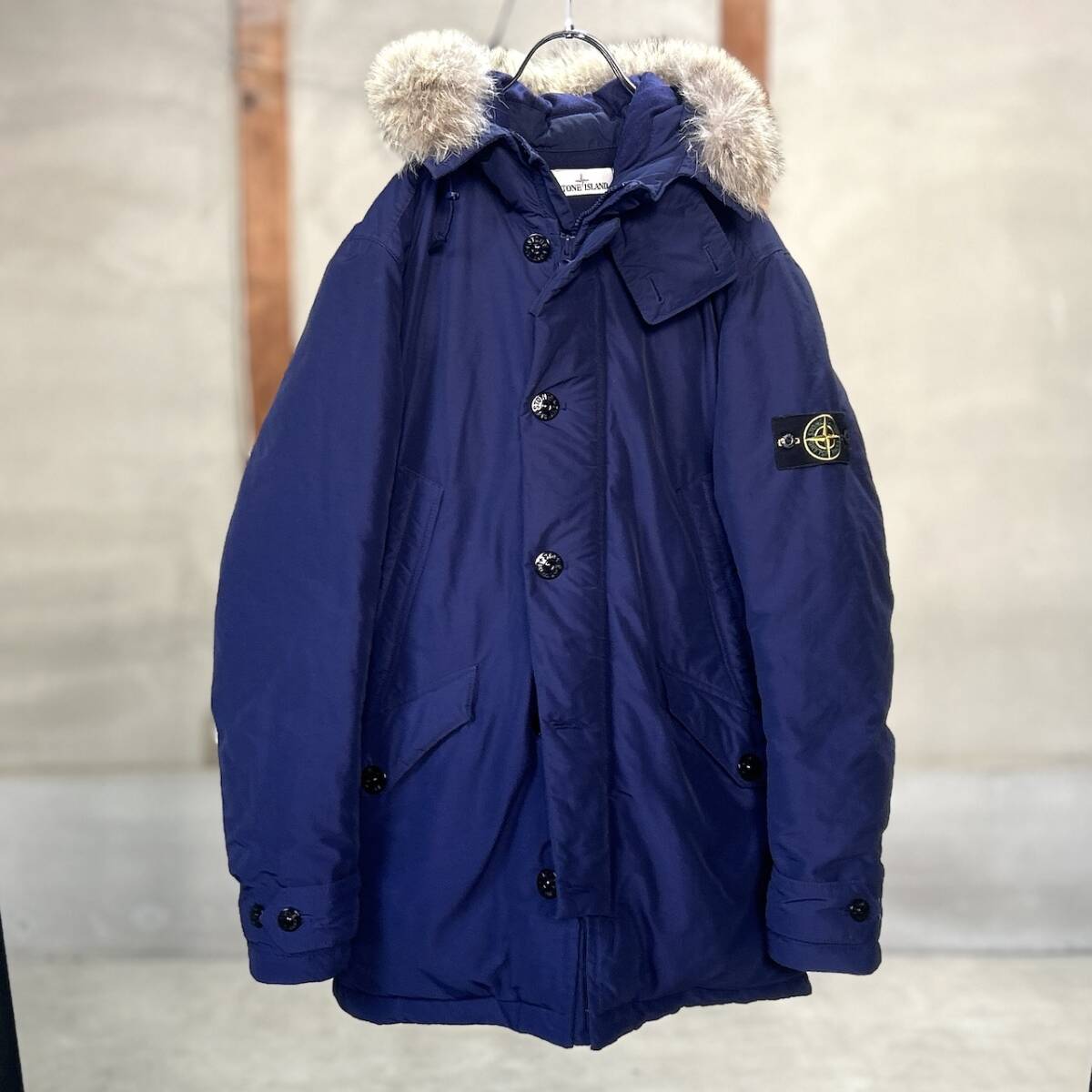 STONE ISLANDストーンアイランド/ダウンコート/M メンズファッション STONE ISLANDストーンアイランド/ダウンコート/M メンズファッション