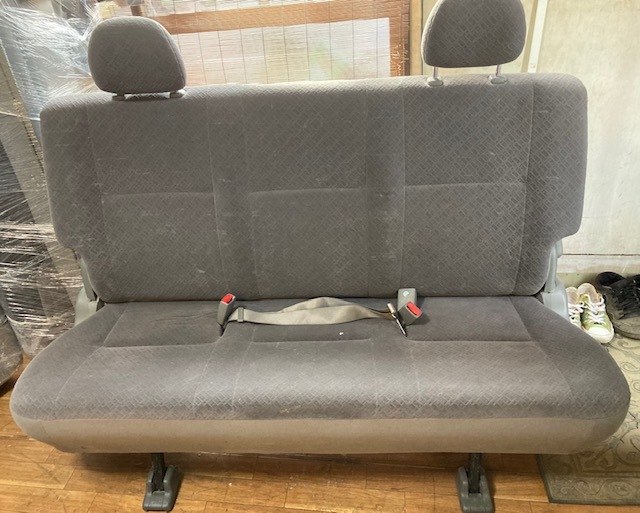 トヨタ ハイエース200系 スーパーGLセカンドシート　　　　(Y)　　　　　　　※引取り歓迎　