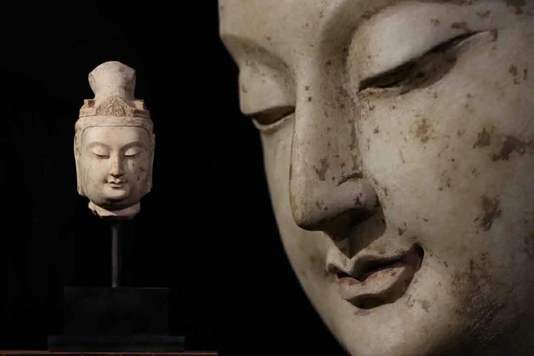極上品 師手仕上げ品 三宝荒神立像 総檜木材 木彫仏像 仏教美術 極上品 師手仕上げ品 三宝荒神立像 総檜木材 木彫仏像 仏教美術