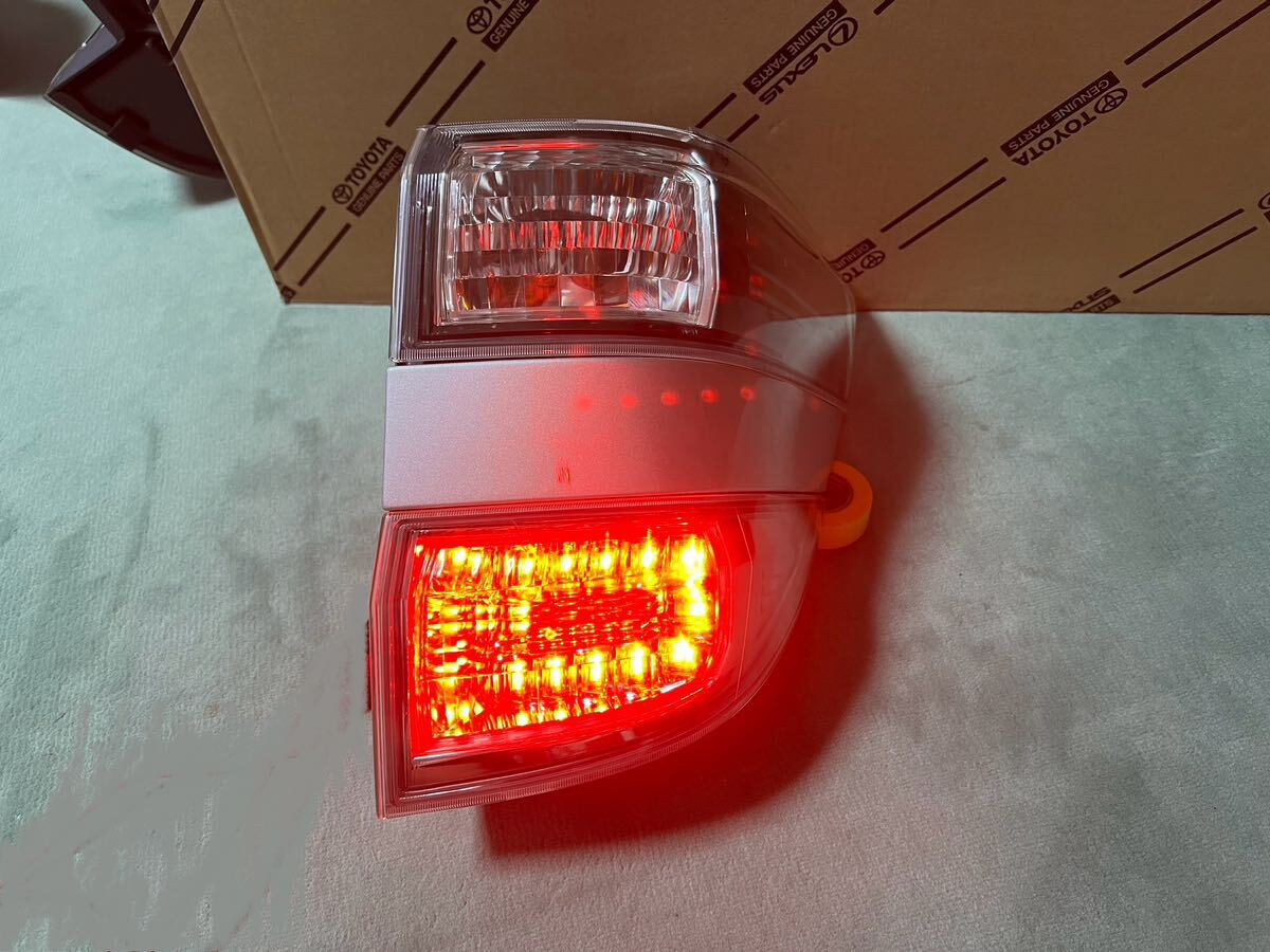 送料無料 特価 ヴェルファイア 20 前期 後期 純正 LED 送料無料 特価 ヴェルファイア 20 前期 後期 純正 LED